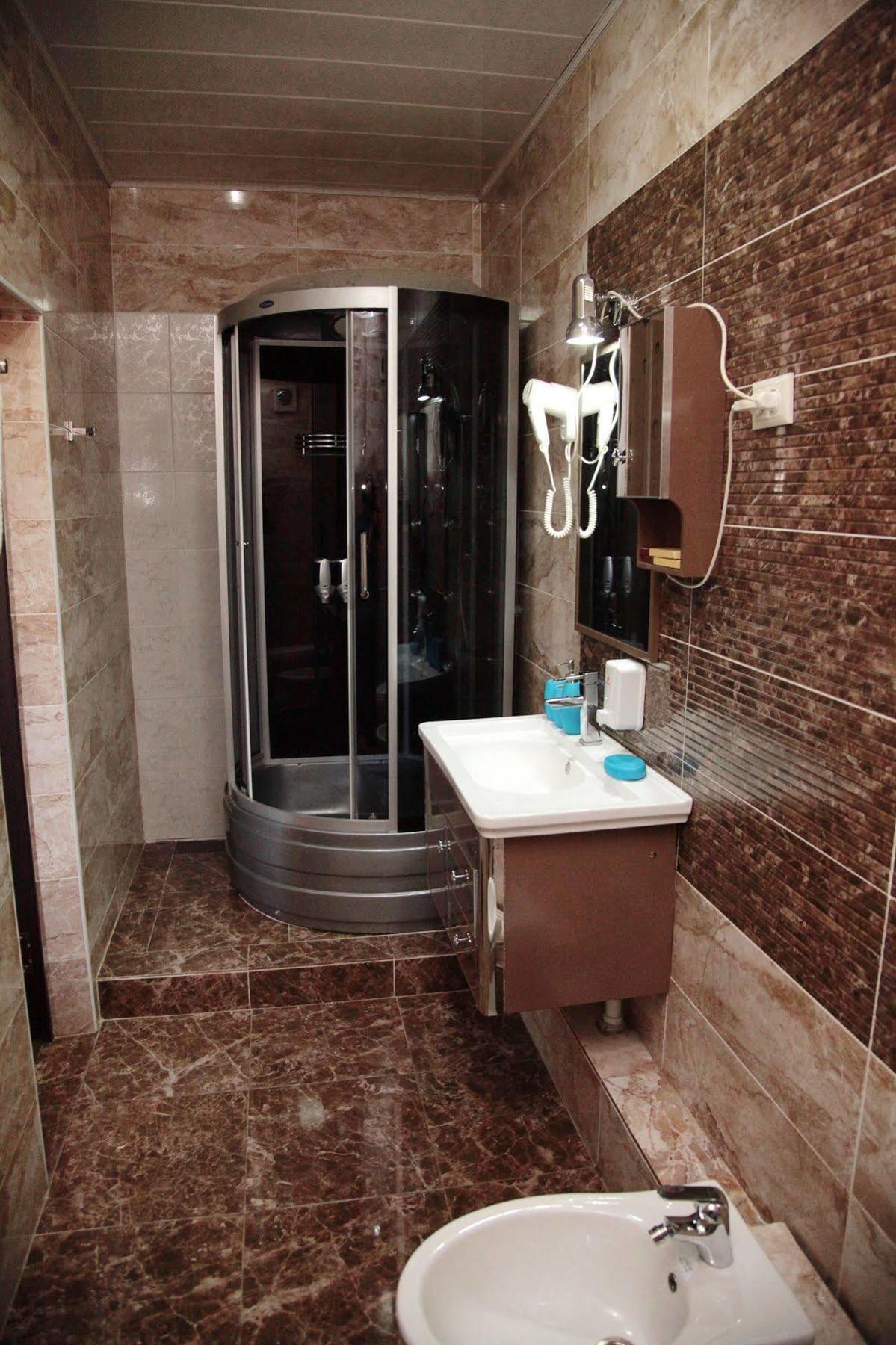 Voyage Hotel Bişkek Dış mekan fotoğraf