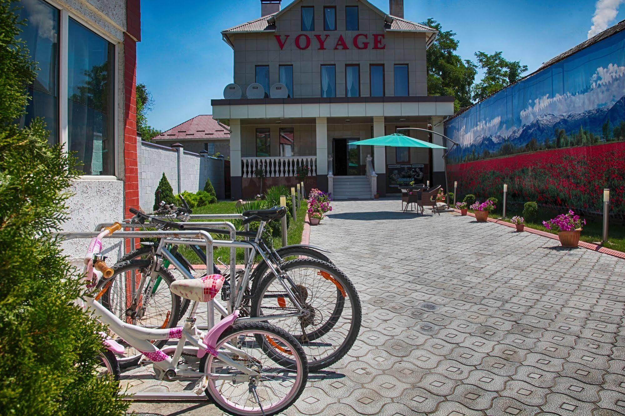 Voyage Hotel Bişkek Dış mekan fotoğraf