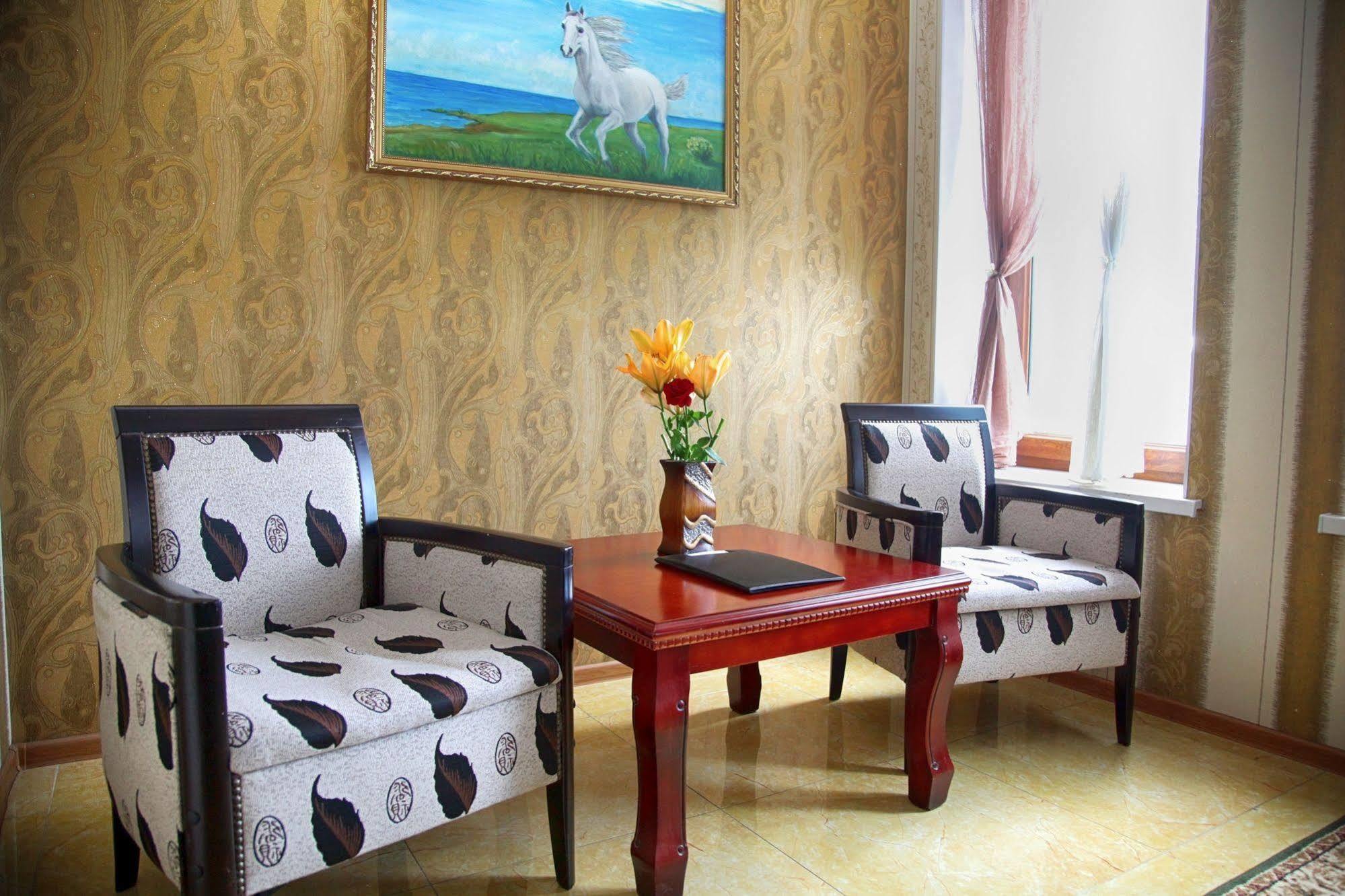 Voyage Hotel Bişkek Dış mekan fotoğraf