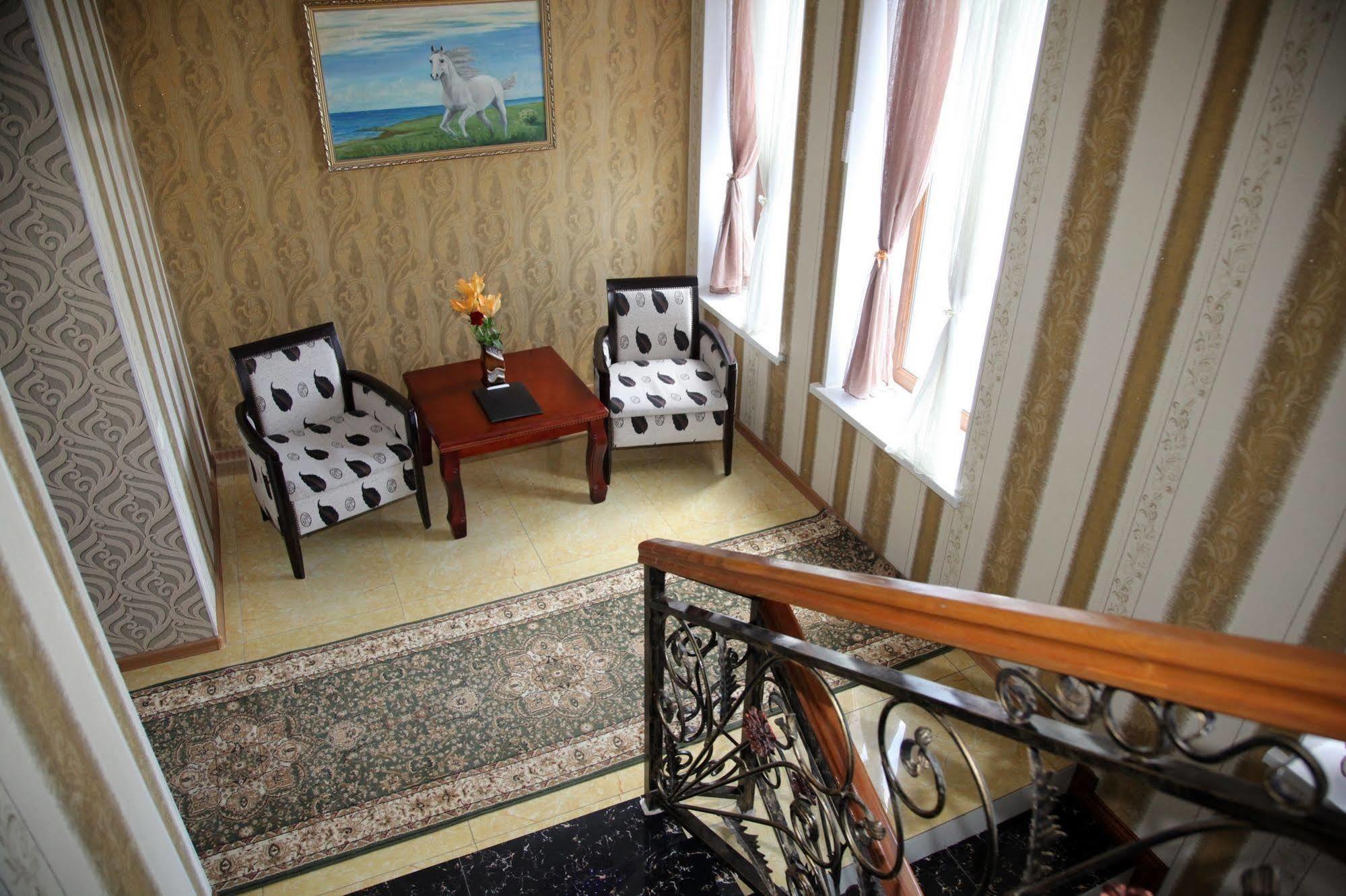 Voyage Hotel Bişkek Dış mekan fotoğraf